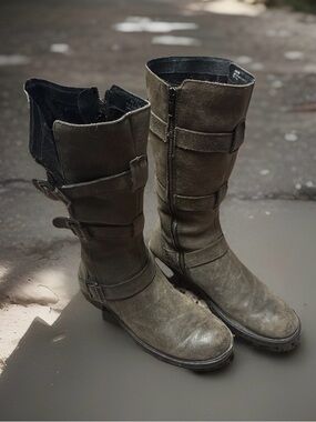 Born Suede Mid-Calf Buckle Boots in Olive Sz 7.5